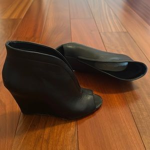 Jessica Simpson peep toe leather wedge